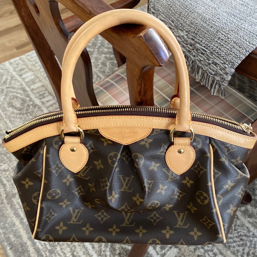Louis Vuitton handbag Tivoli Pm.